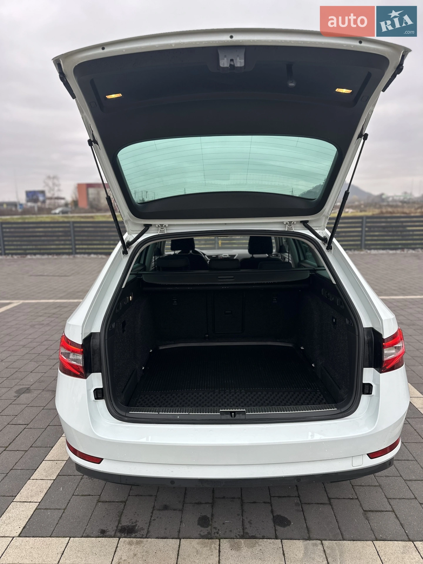 2017 Skoda Superb - мініатюра 22