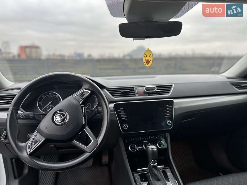 Універсал Skoda Superb 2017 в Мукачевому