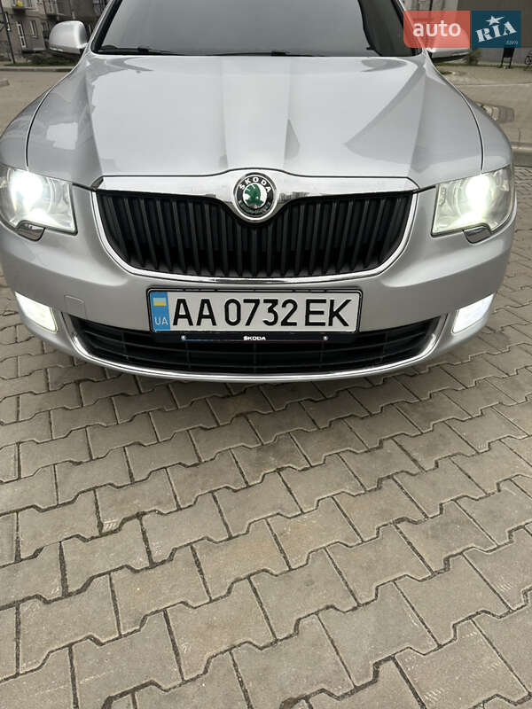Лифтбек Skoda Superb 2010 в Киеве фото 10 Лифтбек Skoda Superb 2010 в Киеве