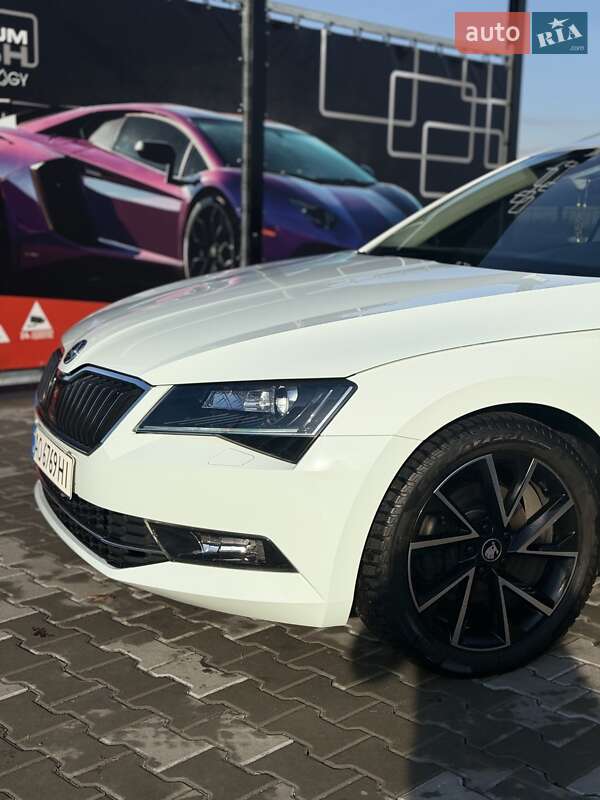 Универсал Skoda Superb 2017 в Хусте