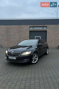 Ліфтбек Skoda Superb 2015 в Ужгороді