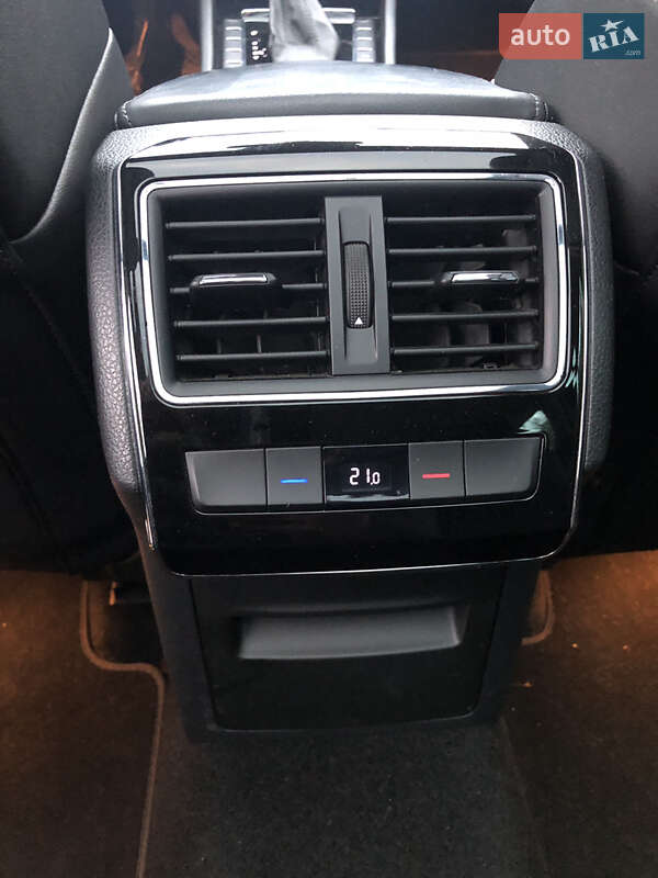 Универсал Skoda Superb 2018 в Ровно