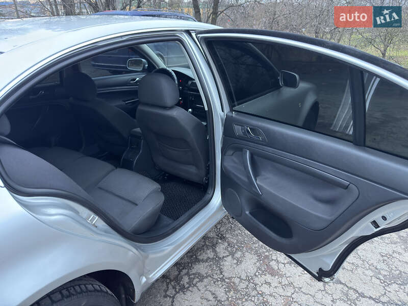 Лифтбек Skoda Superb 2006 в Ровно фото 10 Лифтбек Skoda Superb 2006 в Ровно