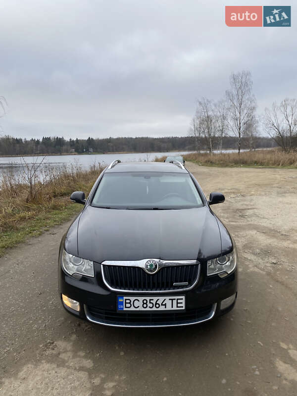 Skoda Superb 2012 Skoda Superb 2012