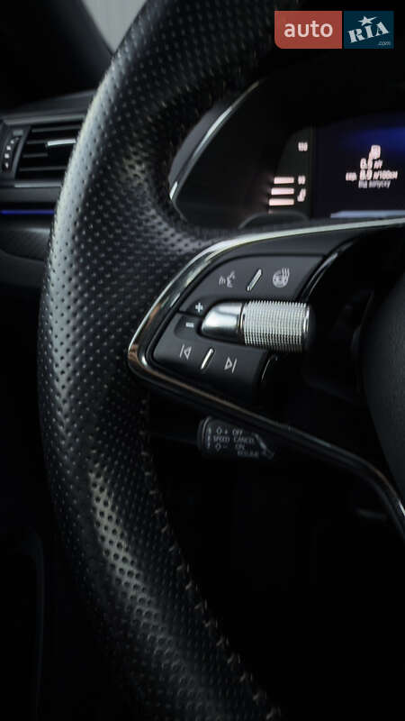 Лифтбек Skoda Superb 2022 в Мукачево