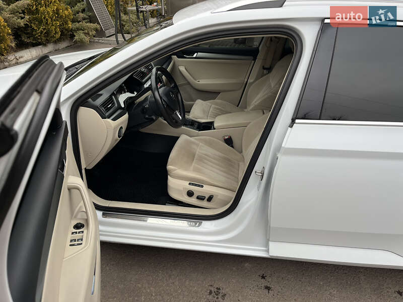 Универсал Skoda Superb 2016 в Шептицькому фото 20 Универсал Skoda Superb 2016 в Шептицькому