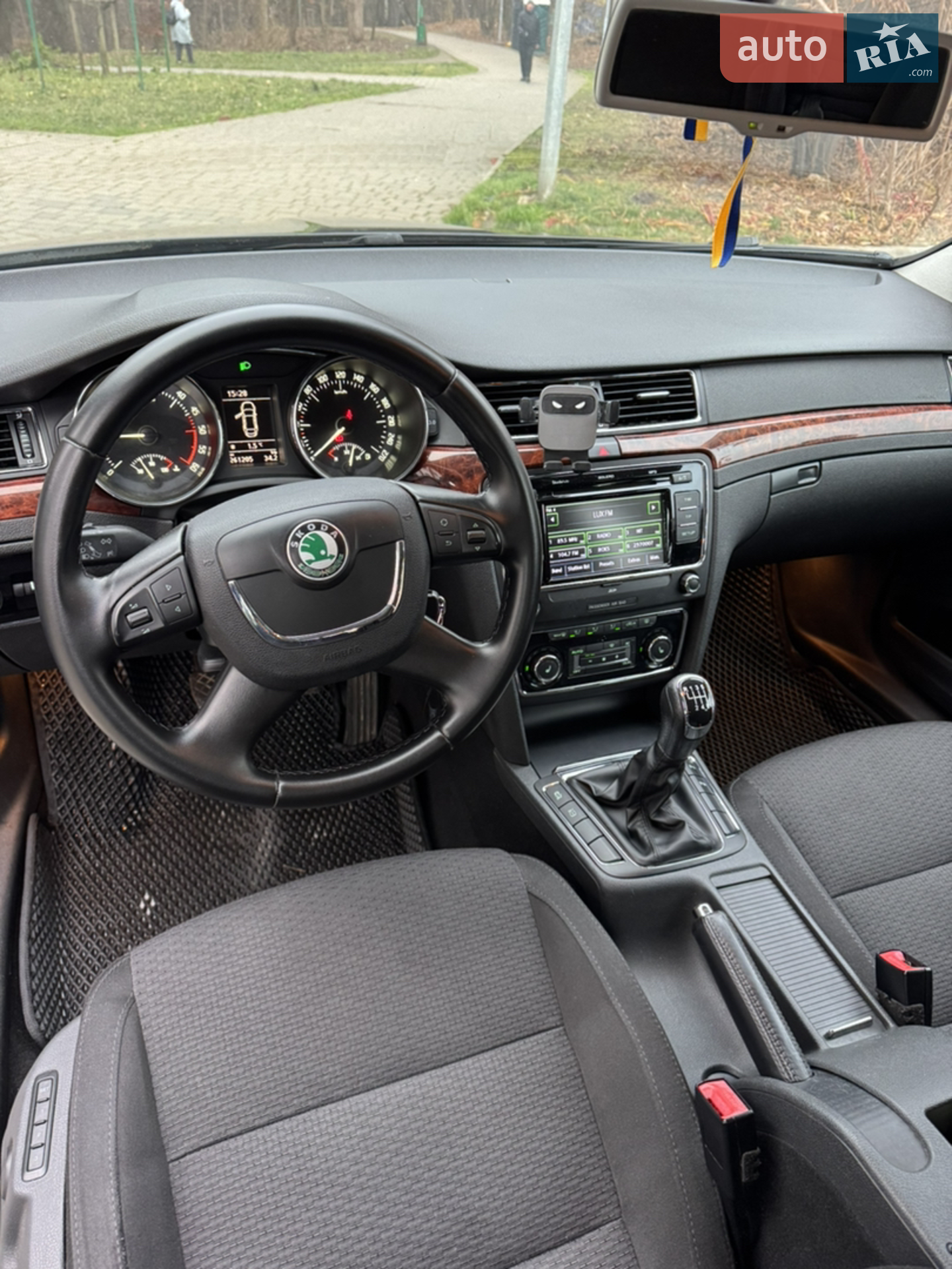 2010 Skoda Superb - мініатюра 13