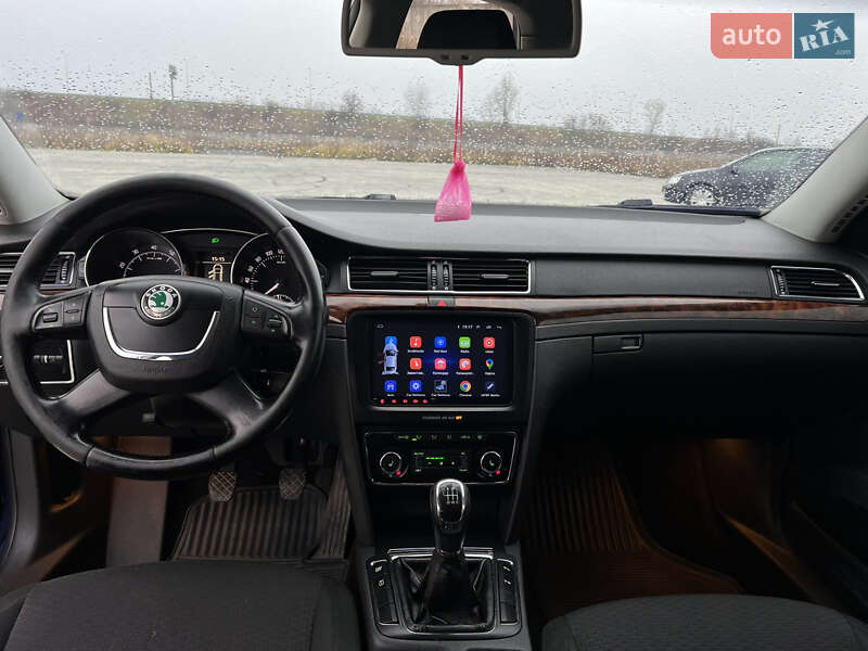 Лифтбек Skoda Superb 2008 в Ужгороде