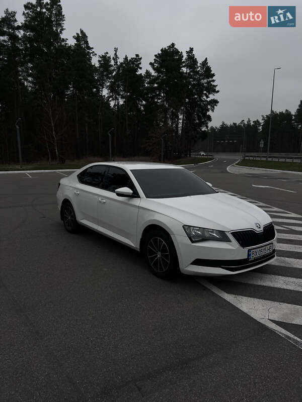 Ліфтбек Skoda Superb 2015 в Києві фото 3 Ліфтбек Skoda Superb 2015 в Києві