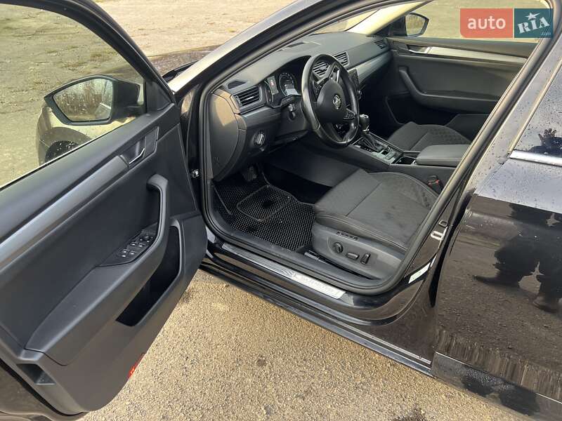 Универсал Skoda Superb 2017 в Луцке