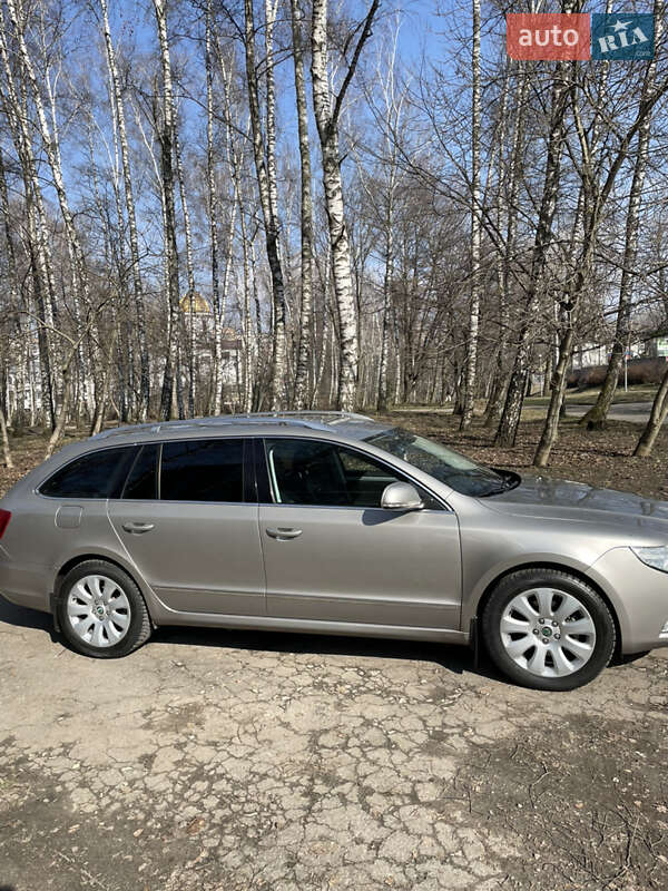 Универсал Skoda Superb 2010 в Тернополе