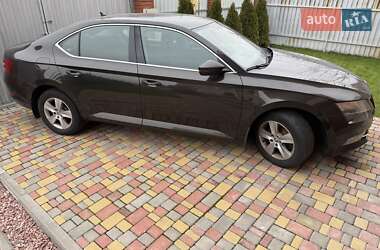 Лифтбек Skoda Superb 2017 в Киеве