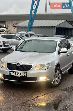 Лифтбек Skoda Superb 2011 в Черкассах