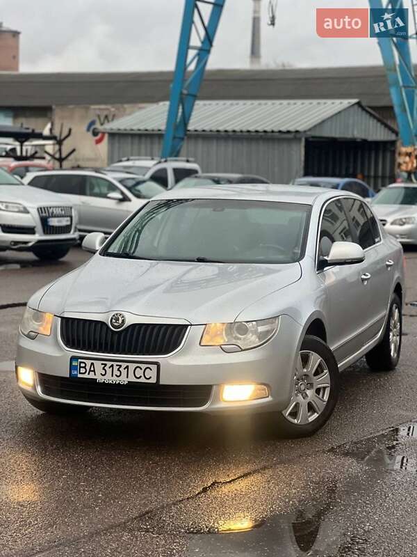 Skoda Superb 2011