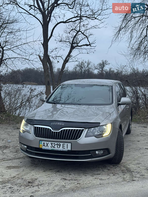 Лифтбек Skoda Superb 2014 в Киеве фото 2 Лифтбек Skoda Superb 2014 в Киеве