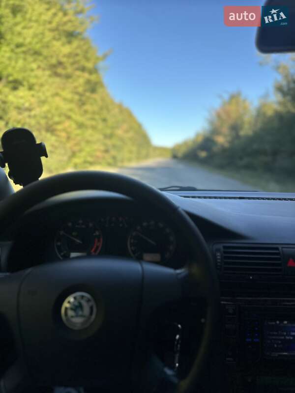 Лифтбек Skoda Superb 2006 в Каменец-Подольском