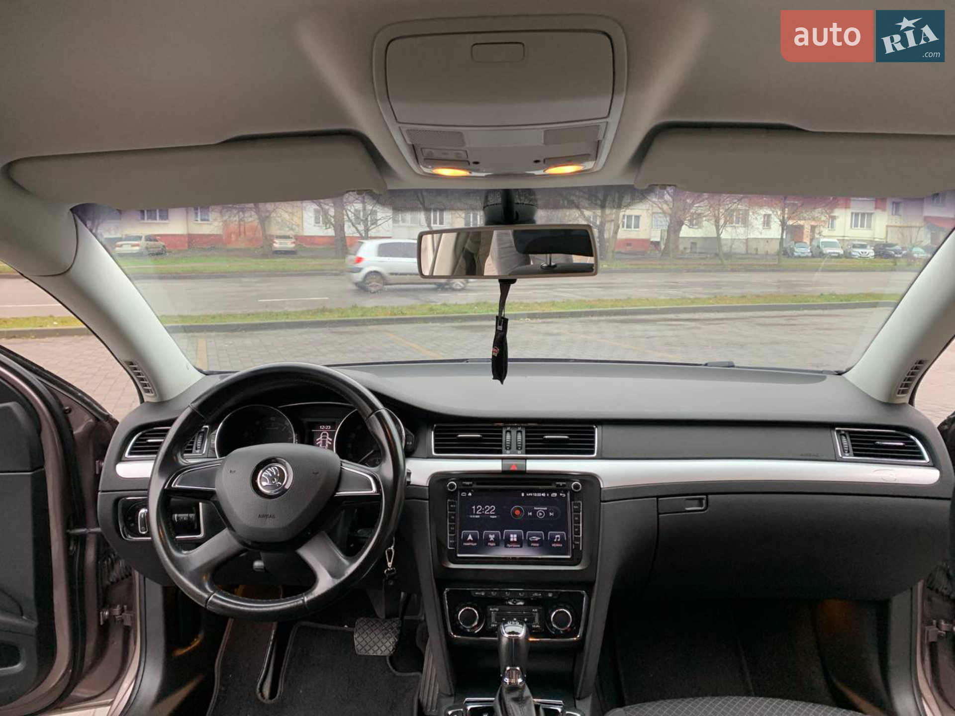2015 Skoda Superb - мініатюра 23
