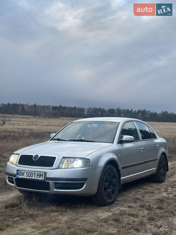 Skoda Superb 2003 Skoda Superb 2003