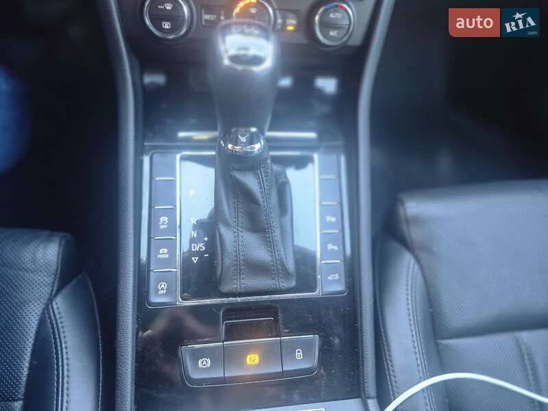 Лифтбек Skoda Superb 2016 в Калуше