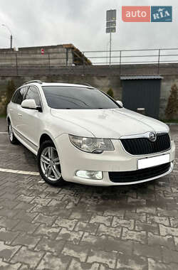 Универсал Skoda Superb 2011 в Хмельницком