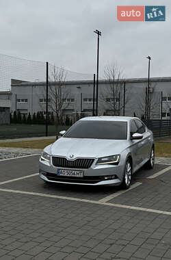 Лифтбек Skoda Superb 2016 в Мукачево
