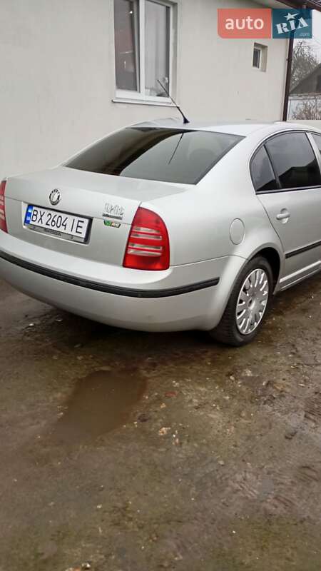Ліфтбек Skoda Superb 2002 в Славуті
