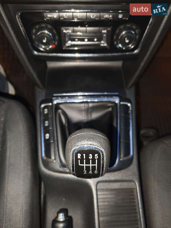 Универсал Skoda Superb 2014 в Виноградове