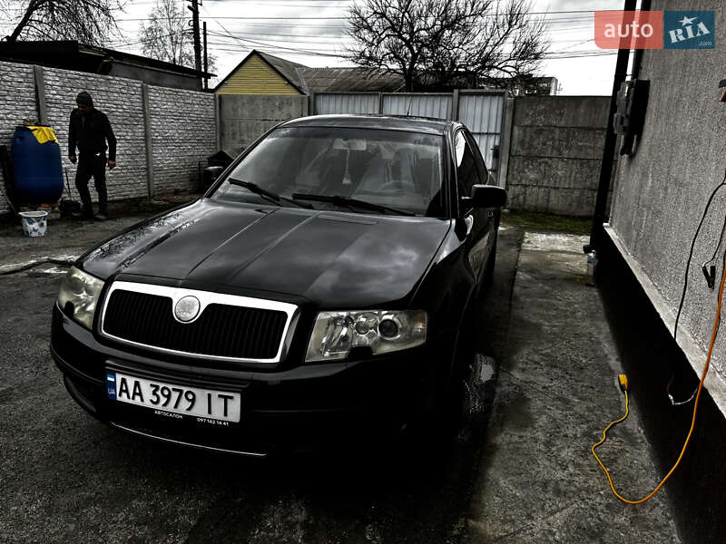 Skoda Superb 2006