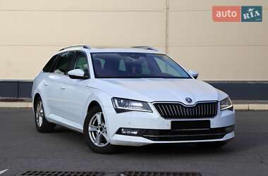 Универсал Skoda Superb 2018 в Киеве