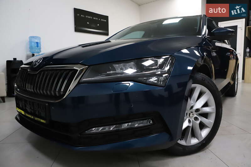 Лифтбек Skoda Superb 2020 в Дрогобыче