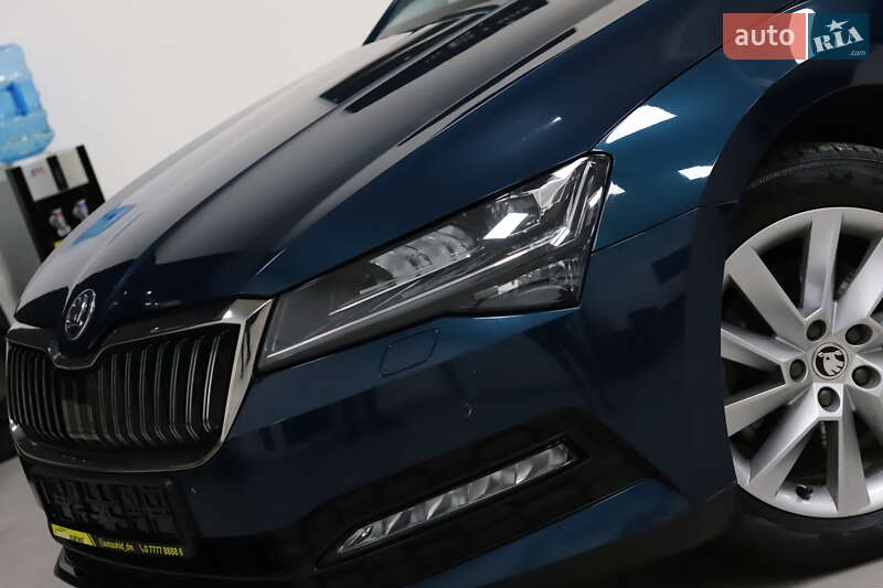 Лифтбек Skoda Superb 2020 в Дрогобыче