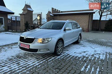 Универсал Skoda Superb 2011 в Почаеве