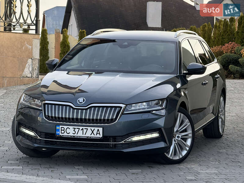 Універсал Skoda Superb 2020 в Дрогобичі