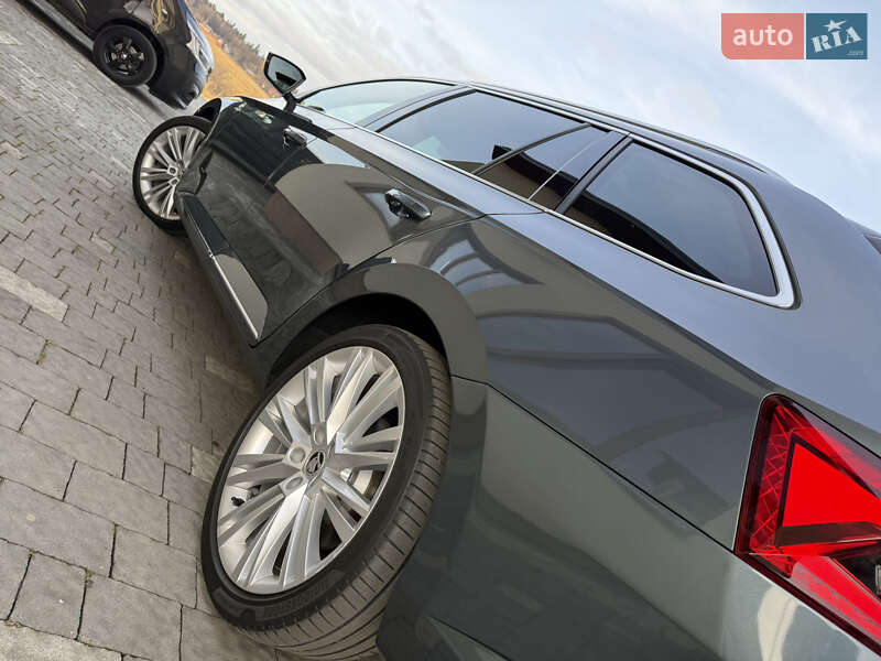 Універсал Skoda Superb 2020 в Дрогобичі