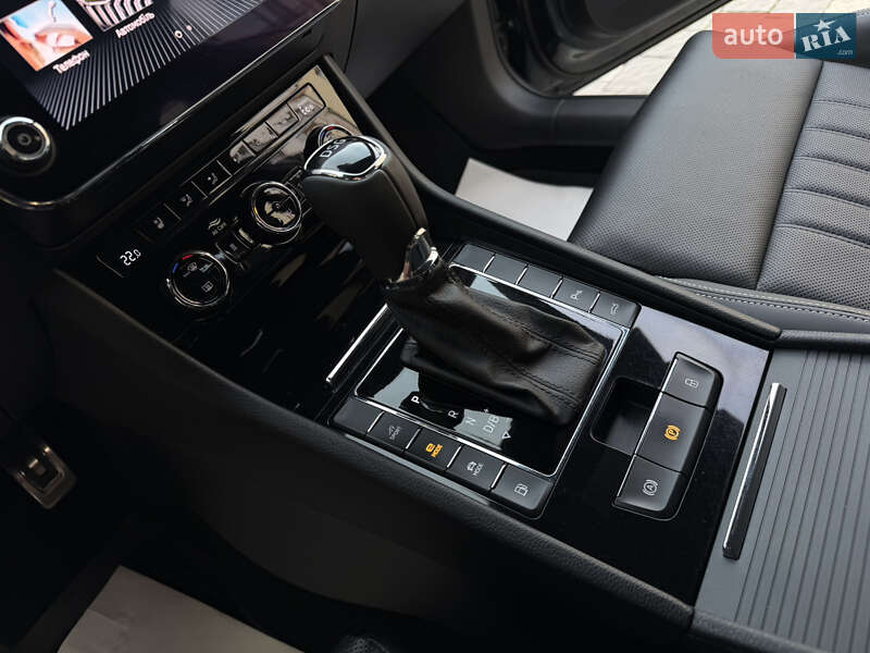Універсал Skoda Superb 2020 в Дрогобичі