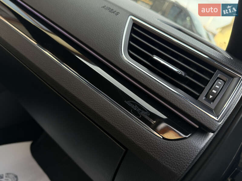 Універсал Skoda Superb 2020 в Дрогобичі