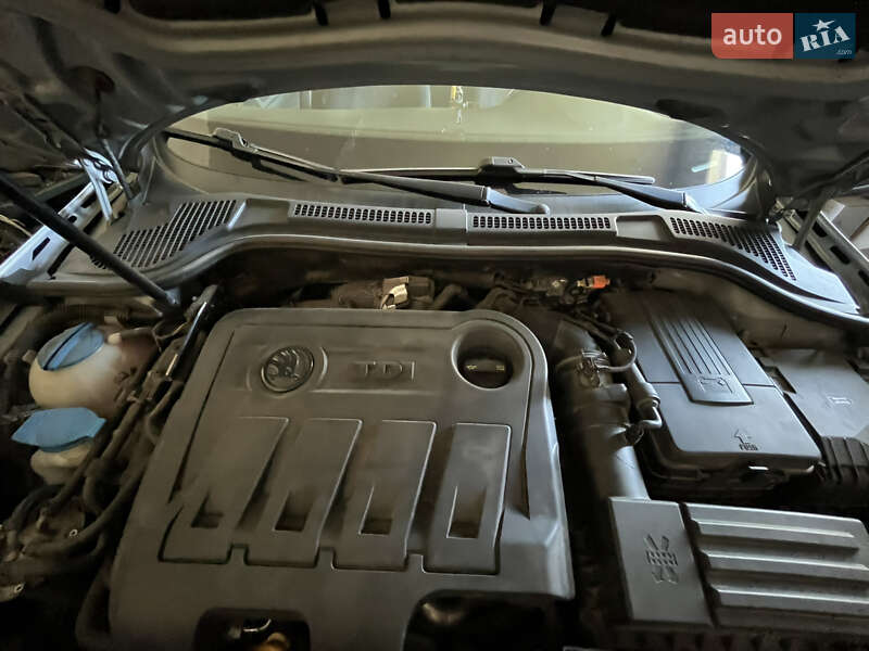 Універсал Skoda Superb 2014 в Іршаві