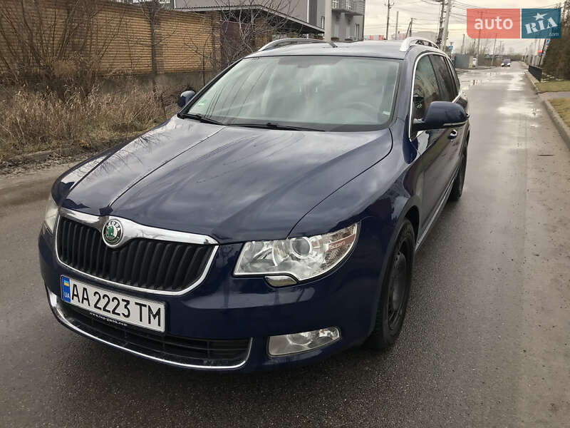 Універсал Skoda Superb 2011 в Києві