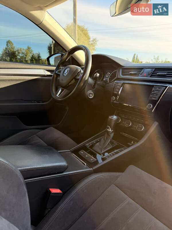 Универсал Skoda Superb 2017 в Звягеле