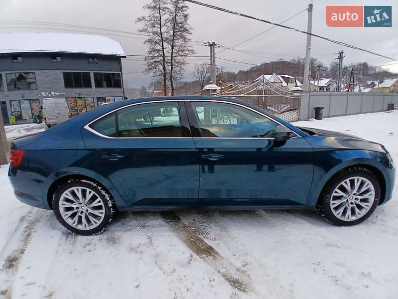 Лифтбек Skoda Superb 2021 в Тячеве