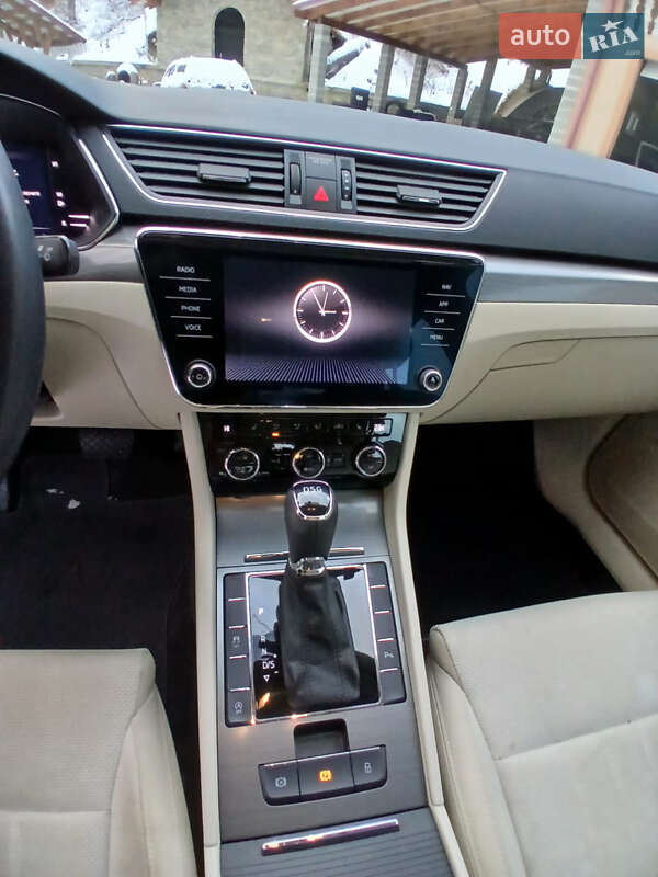 Лифтбек Skoda Superb 2021 в Тячеве