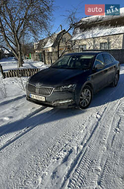Лифтбек Skoda Superb 2022 в Киеве