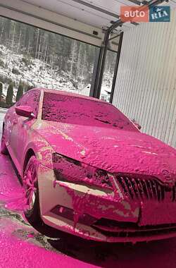 Лифтбек Skoda Superb 2016 в Межгорье