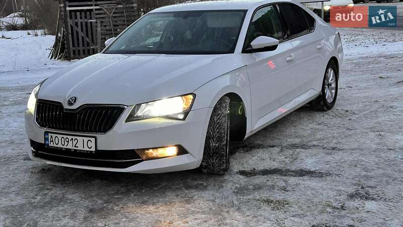 Лифтбек Skoda Superb 2016 в Межгорье