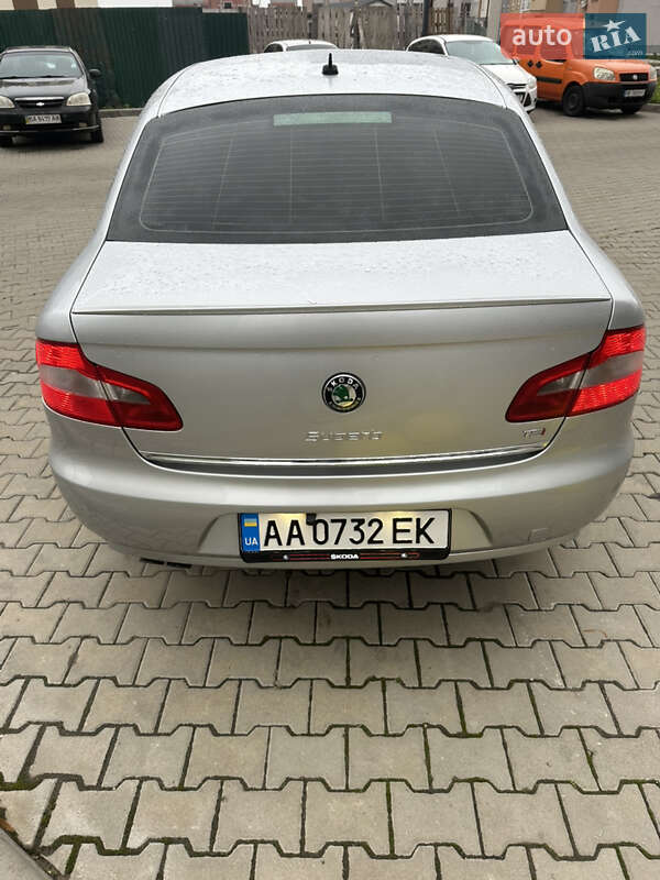 Лифтбек Skoda Superb 2010 в Киеве