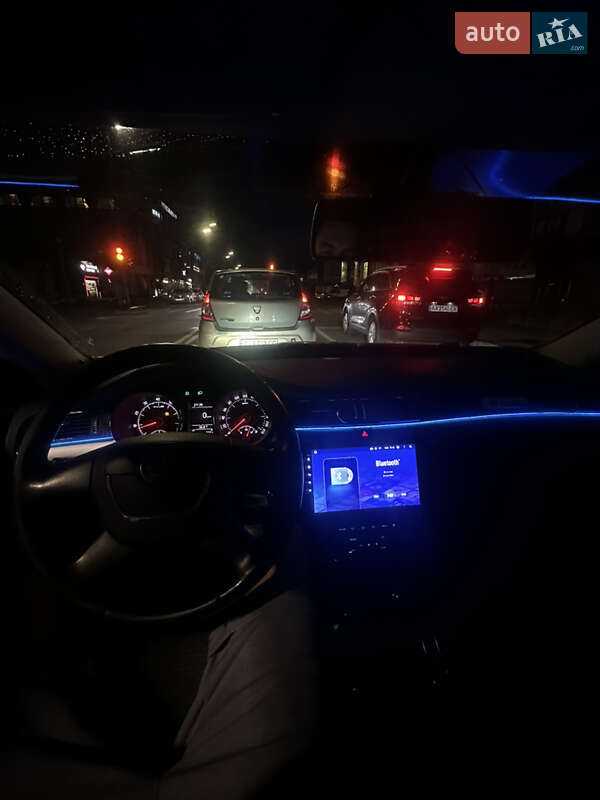 Лифтбек Skoda Superb 2010 в Киеве