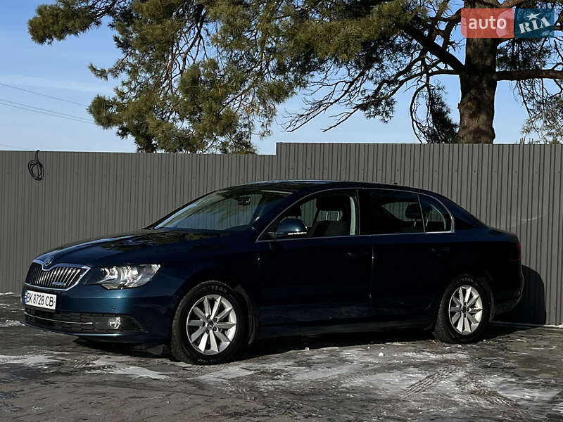 Лифтбек Skoda Superb 2014 в Смыге