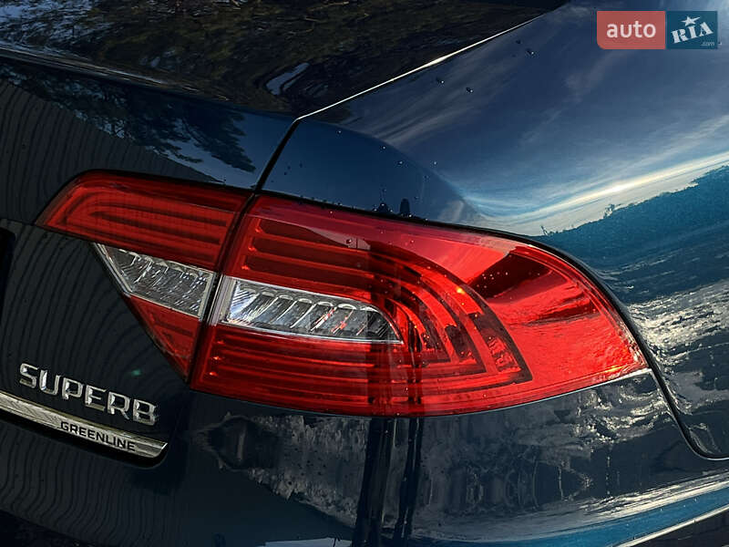 Лифтбек Skoda Superb 2014 в Смыге