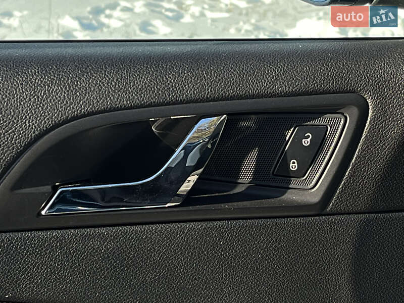 Лифтбек Skoda Superb 2014 в Смыге