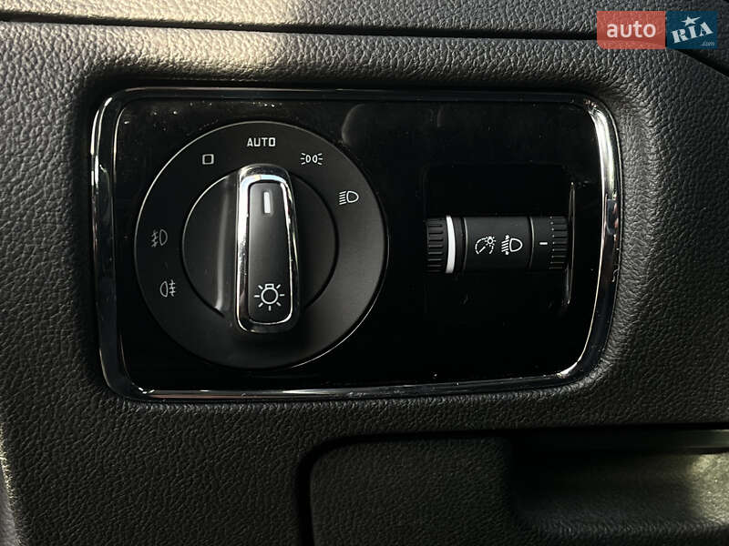 Лифтбек Skoda Superb 2014 в Смыге